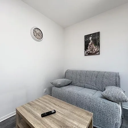 Les Lys - Charme Et Confort Au Coeur Du Blayais Apartment *